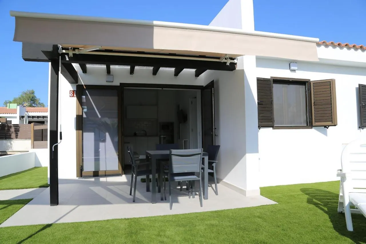 아파트 Precioso Bungalow En Complejo Privado Con Piscina San Bartolomé 스페인